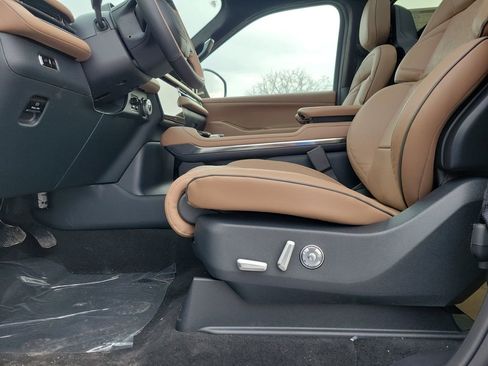 New 2026 Lincoln Navigator L Black Label image 17