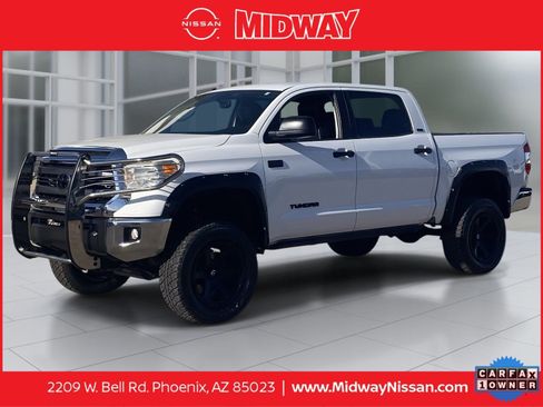 Used 2017 Toyota Tundra SR5 w/ SR5 Upgrade Package image 1