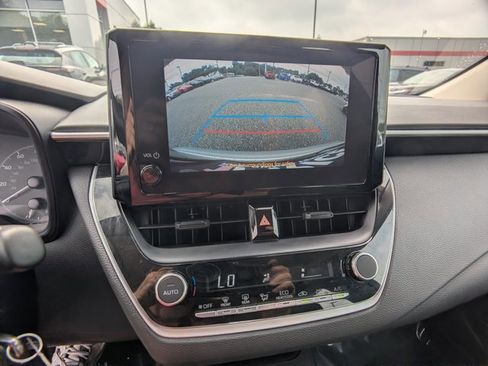 Used 2024 Toyota Corolla LE FWD image 13