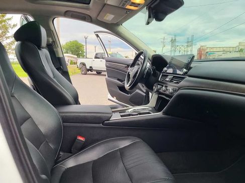 Used 2022 Honda Accord Touring image 20