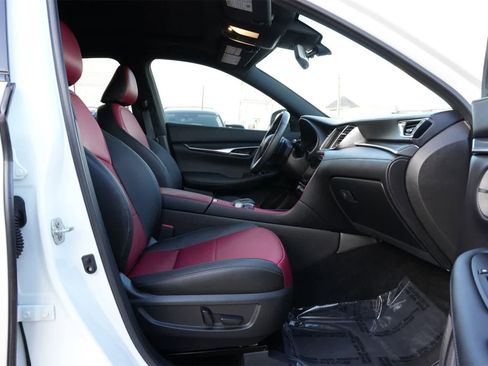 Certified 2025 INFINITI QX50 Sport image 24