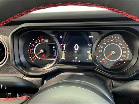 Used 2024 Jeep Gladiator Rubicon w/ Safety Group image 25