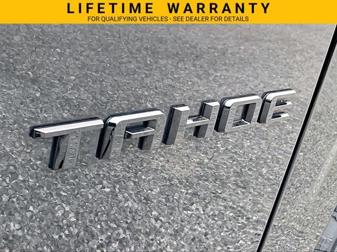 Used 2023 Chevrolet Tahoe Z71 w/ Luxury Package AWD/4WD image 8