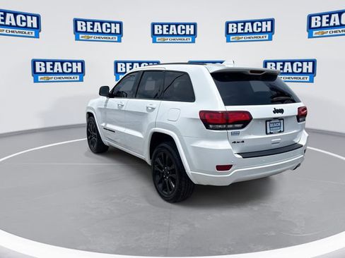 Used 2019 Jeep Grand Cherokee Altitude AWD/4WD image 6