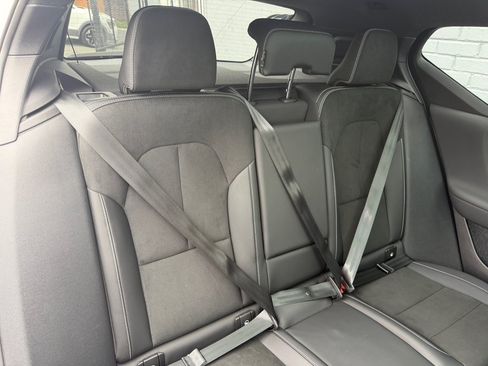 Used 2023 Volvo XC40 Recharge Plus AWD/4WD image 40