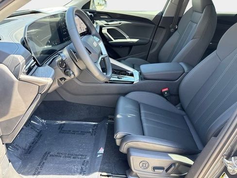 Certified 2025 Audi Q5 Premium Plus w/ Premium Plus AWD/4WD image 16