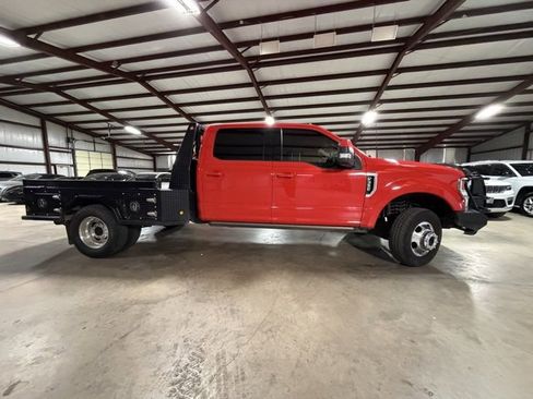 Used 2022 Ford F350 Lariat w/ Lariat Value Package image 5