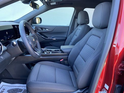 Used 2026 Chevrolet Equinox LT image 16