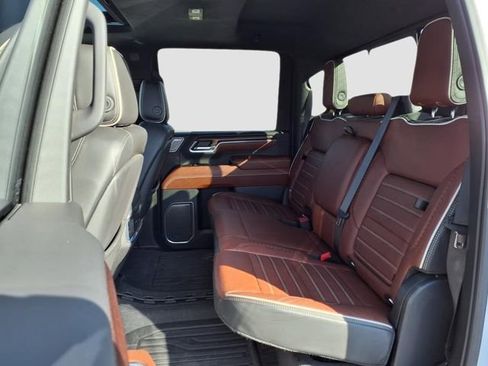 Used 2024 GMC Sierra 2500 Denali Ultimate w/ Max Trailering Package image 12