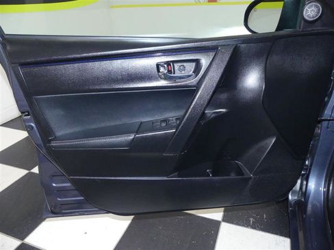 Used 2019 Toyota Corolla SE image 24