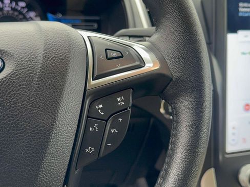 Used 2022 Ford Edge SEL w/ Convenience Package image 16