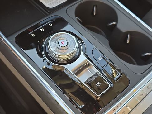 New 2026 Kia Carnival EX FWD image 26