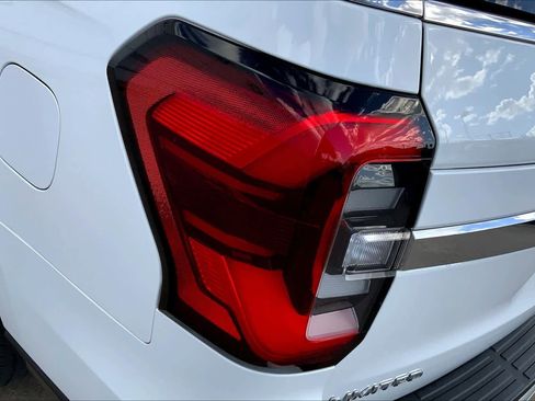 Used 2024 Ford Expedition Max Limited image 28