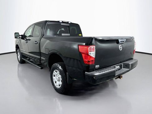 Used 2017 Nissan Titan S AWD/4WD image 9