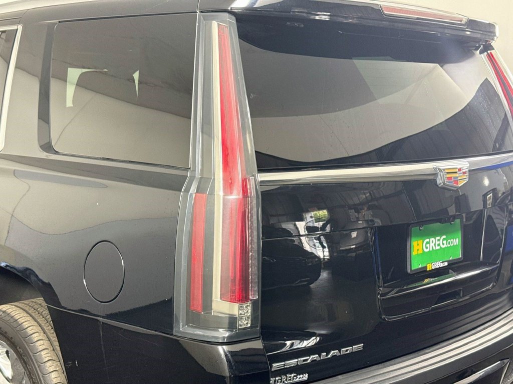 Used 2020 Cadillac Escalade Platinum AWD/4WD image 34