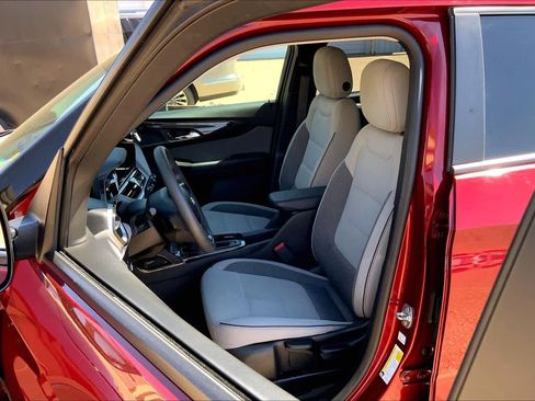 Used 2025 Chevrolet TrailBlazer LT image 8