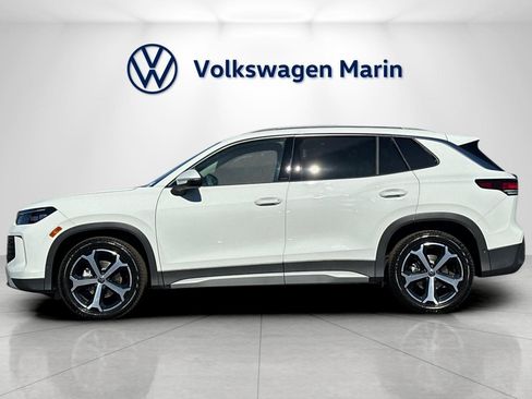 New 2026 Volkswagen Tiguan SE image 2