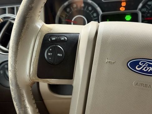 Used 2010 Ford Expedition XLT AWD/4WD image 27