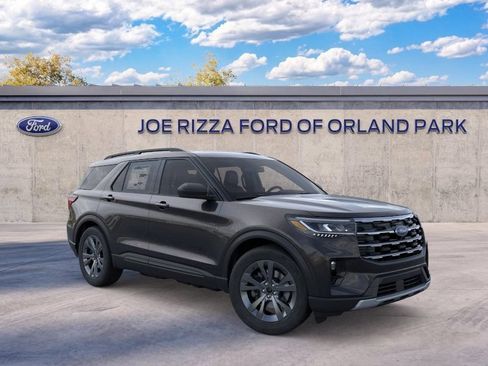 New 2026 Ford Explorer Active w/ Active Comfort Package AWD/4WD image 7