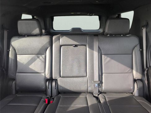 Used 2025 Chevrolet Tahoe LT AWD/4WD image 27