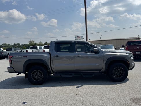 Used 2022 Nissan Frontier PRO-4X w/ Pro-4X Premium Package AWD/4WD image 1