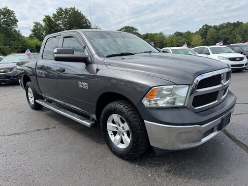 Used 2017 RAM 1500 ST w/ SXT Appearance Group AWD/4WD image 7