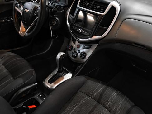Used 2018 Chevrolet Sonic LT FWD image 21