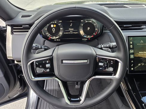 Used 2026 Land Rover Range Rover Sport SE AWD/4WD image 16
