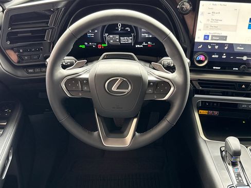 New 2026 Lexus TX 550h AWD Plug-In Hybrid image 25