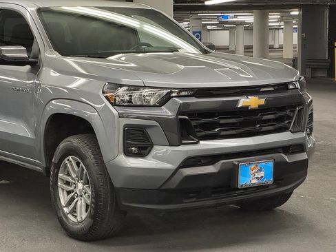 Used 2024 Chevrolet Colorado LT w/ LT Convenience Package AWD/4WD image 40