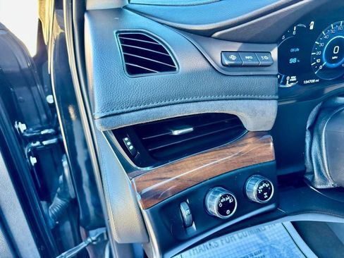 Used 2017 Cadillac Escalade Premium Luxury image 14
