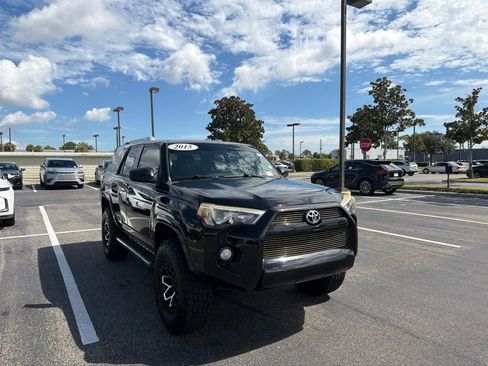 Used 2015 Toyota 4Runner SR5 RWD image 3