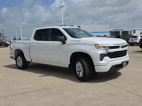 Used 2026 Chevrolet Silverado 1500 RST AWD/4WD image 3