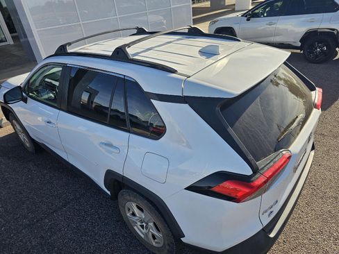 Used 2021 Toyota RAV4 XLE w/ Carpet Mat Package (TMS) FWD image 19