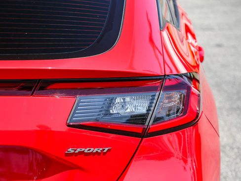 Used 2023 Honda Civic Sport image 9
