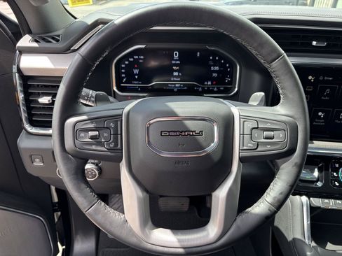Used 2024 GMC Sierra 1500 Denali w/ Technology Package AWD/4WD image 21