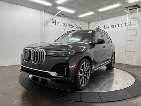Used 2022 BMW X7 xDrive40i w/ Cold Weather Package AWD/4WD image 3