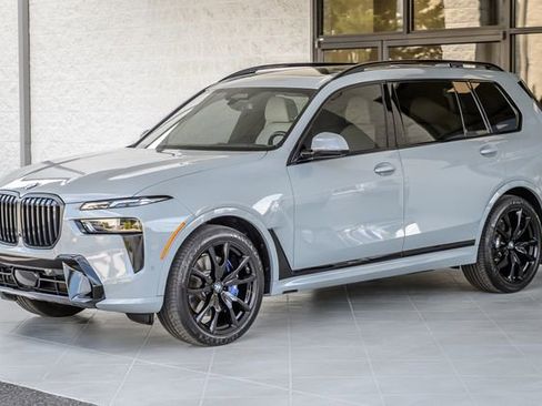 Used 2023 BMW X7 xDrive40i w/ M Sport Package image 6