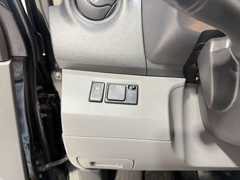 Used 2019 Nissan NV200 SV w/ Navigation Package image 13