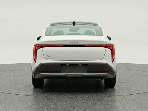 Used 2025 Kia K4 LXS image 7