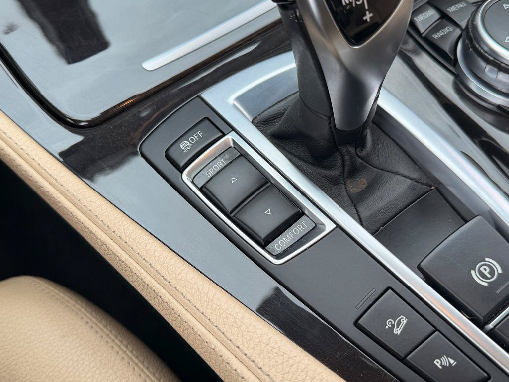 Used 2016 BMW 528i xDrive Sedan AWD/4WD image 25