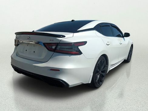 Used 2020 Nissan Maxima SR w/ Sport Mat Group FWD image 7