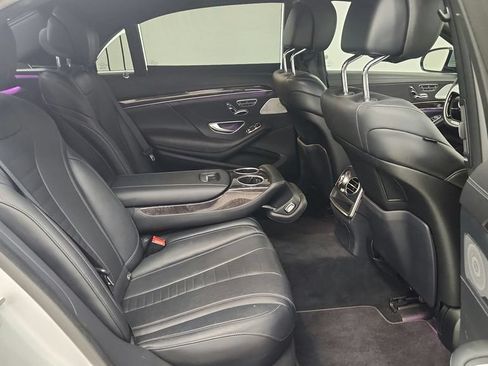 Used 2015 Mercedes-Benz S 550 Sedan image 24