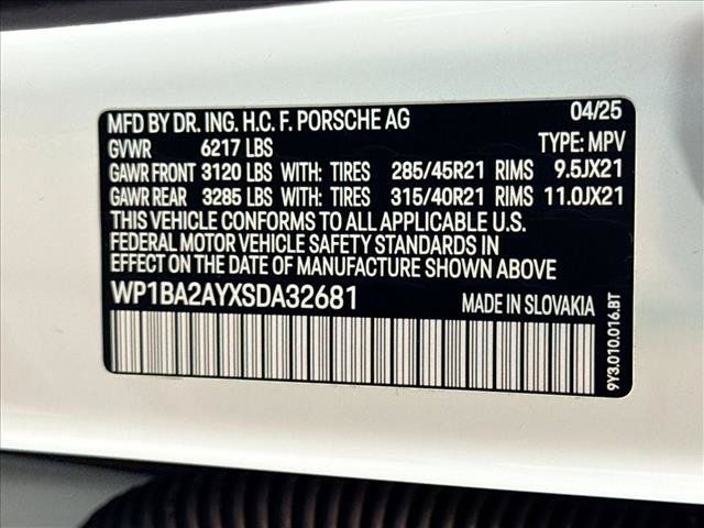 Certified 2025 Porsche Cayenne Coupe AWD/4WD image 26