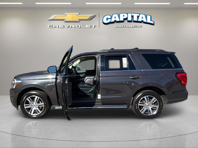 Used 2022 Ford Expedition XLT RWD image 9