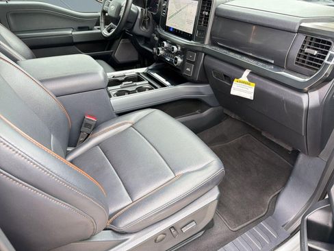 Used 2025 Ford F350 Lariat image 31