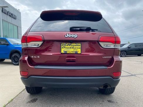 Used 2020 Jeep Grand Cherokee Laredo AWD/4WD image 6