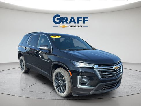 Used 2023 Chevrolet Traverse LT w/ Rear Camera Mirror Package AWD/4WD image 11