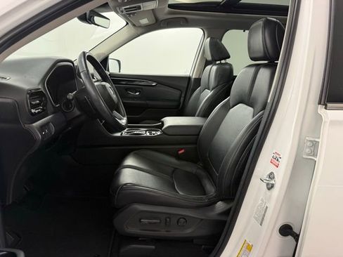 Used 2024 Honda Pilot Touring image 29