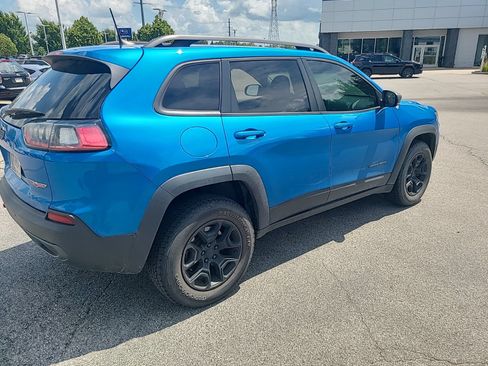 Used 2020 Jeep Cherokee Trailhawk w/ Cold Weather Group AWD/4WD image 8